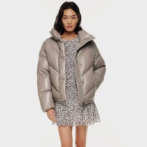 Aritzia puffy coat! Brand new never been worn. Size XS